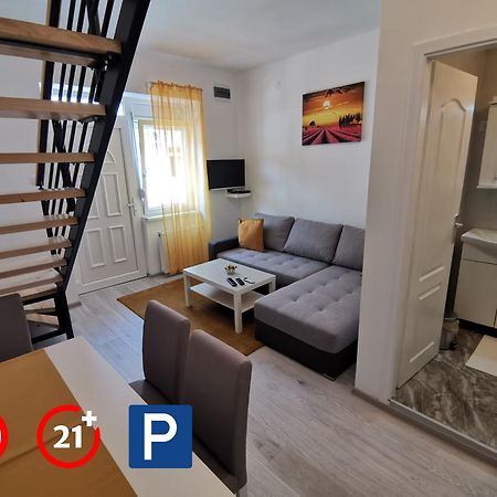 נובי סאד Ris Central Apartments מראה חיצוני תמונה