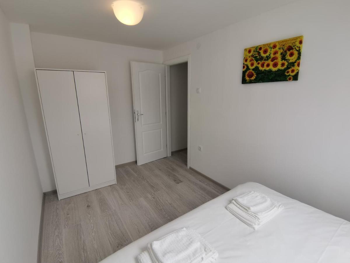 נובי סאד Ris Central Apartments מראה חיצוני תמונה