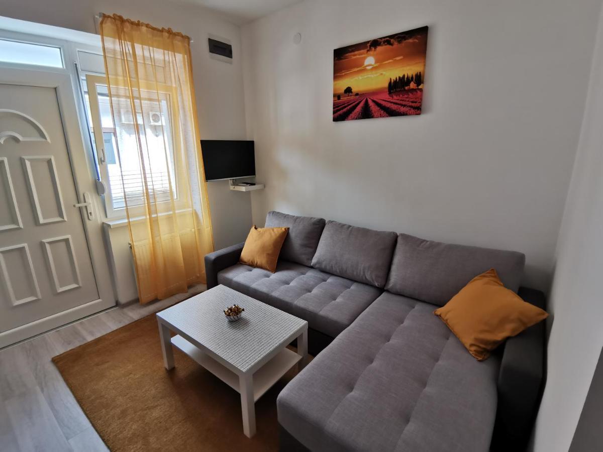 נובי סאד Ris Central Apartments מראה חיצוני תמונה