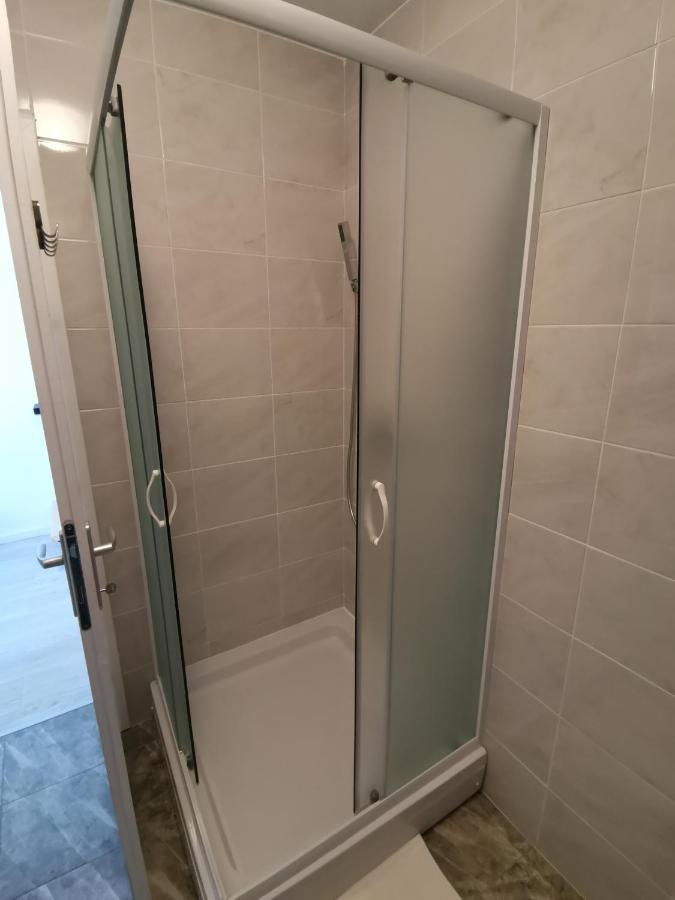 נובי סאד Ris Central Apartments מראה חיצוני תמונה