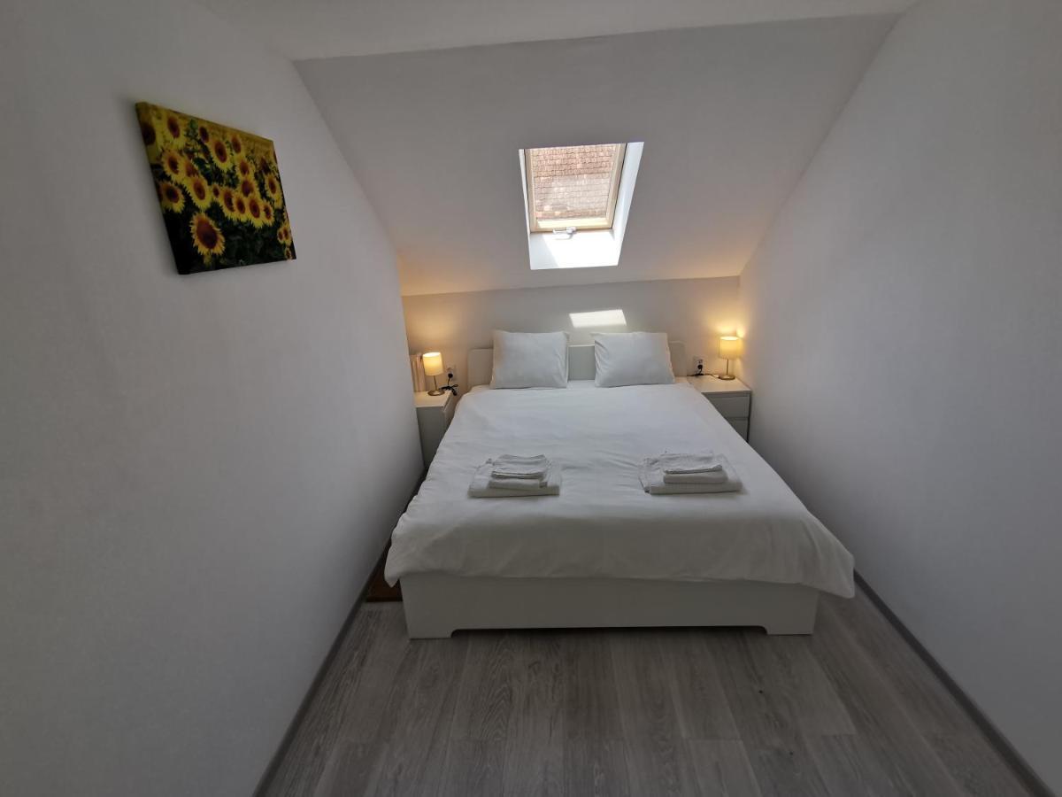 נובי סאד Ris Central Apartments מראה חיצוני תמונה